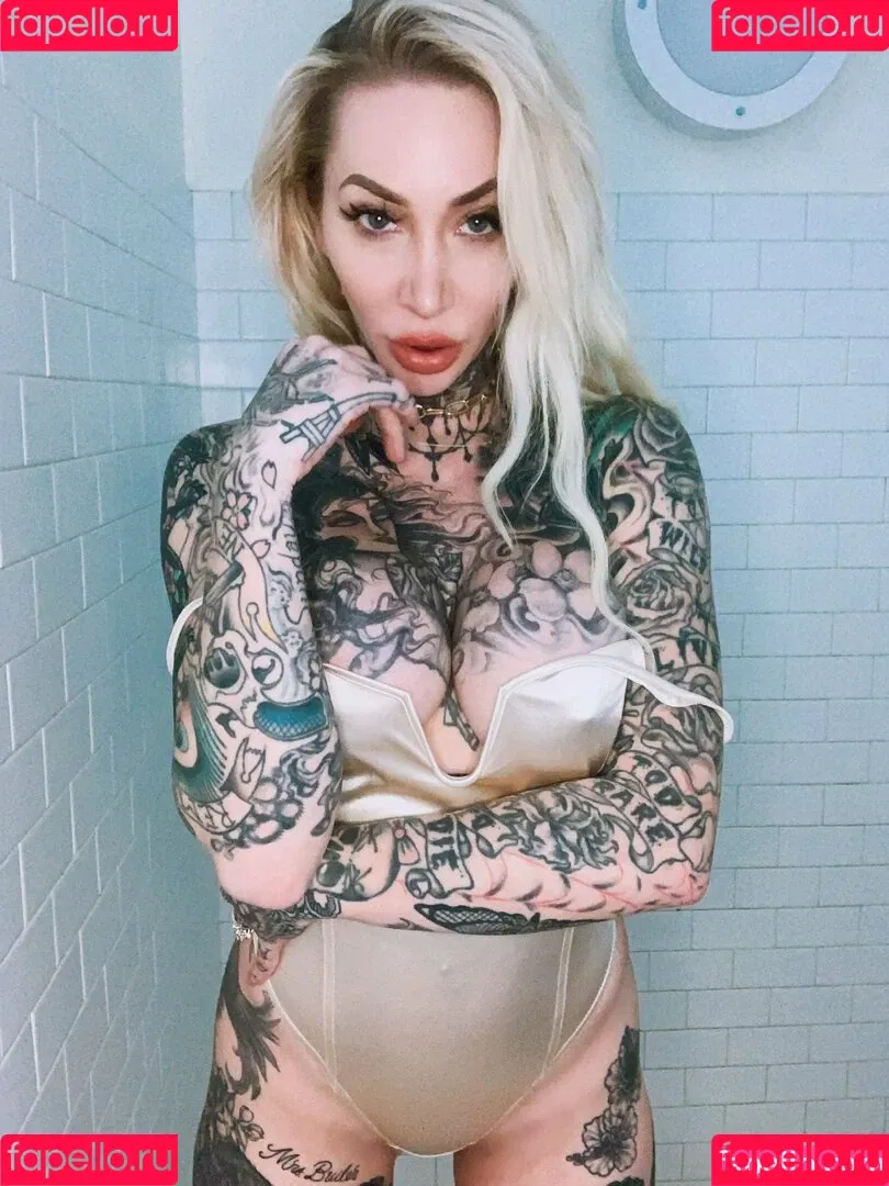 parisvipervip Onlyfans Photo Gallery 