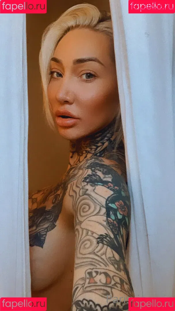 parisvipervip Onlyfans Photo Gallery 