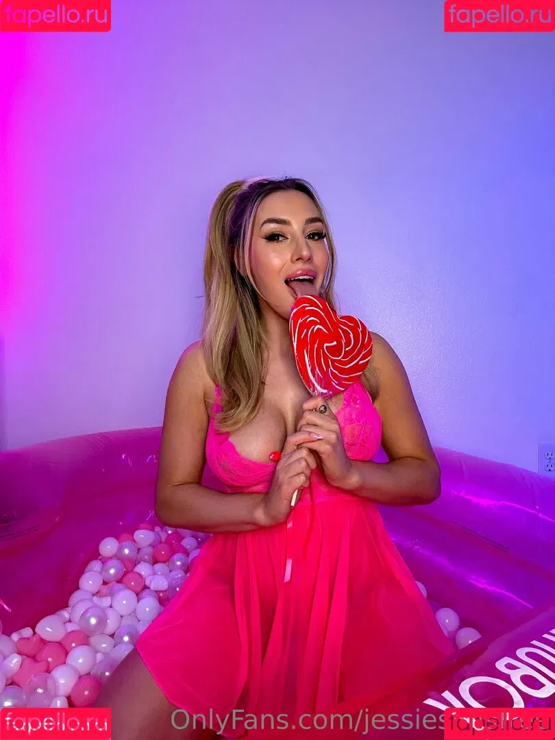 jessiesimsfree Onlyfans Photo Gallery 