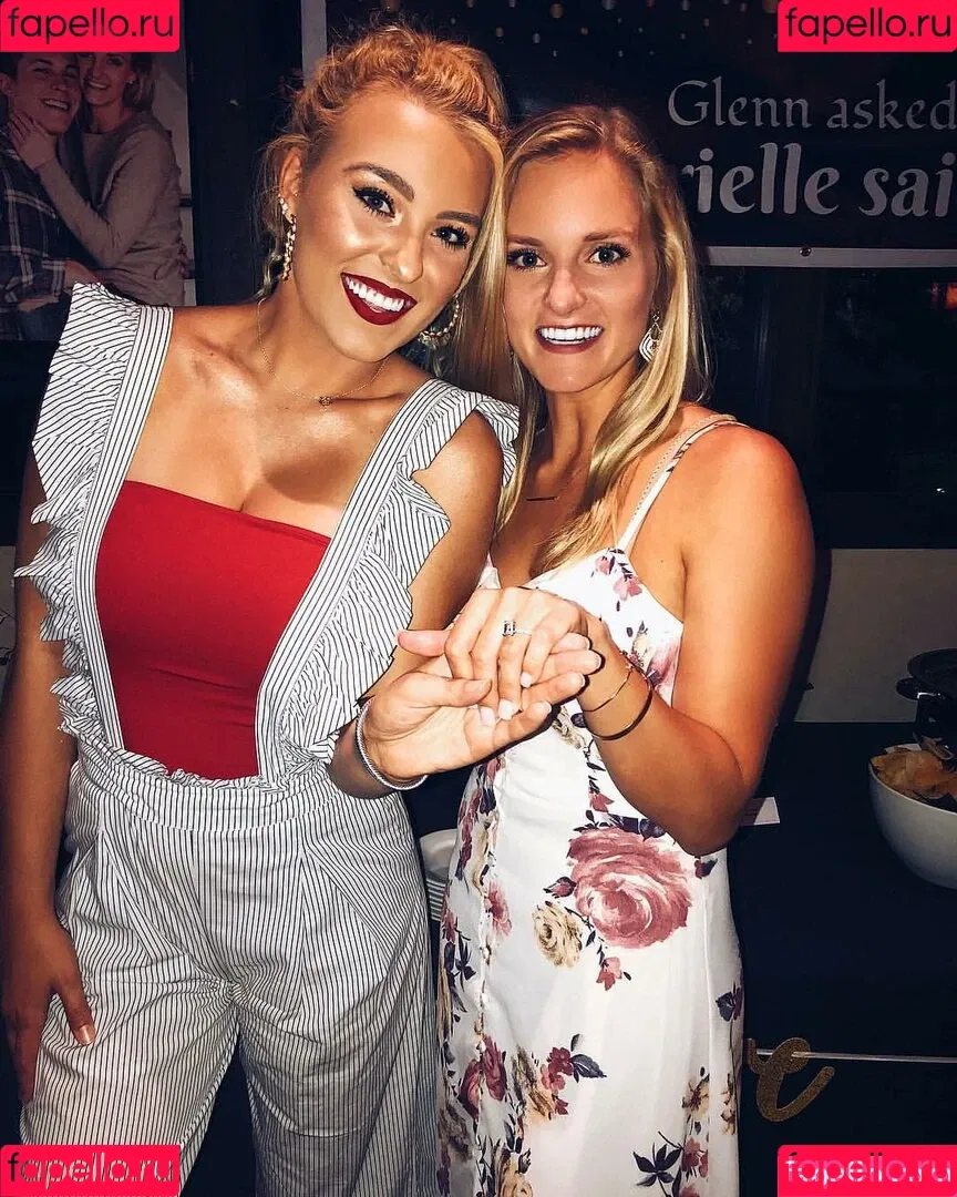 Caroline Wall Onlyfans Photo Gallery 
