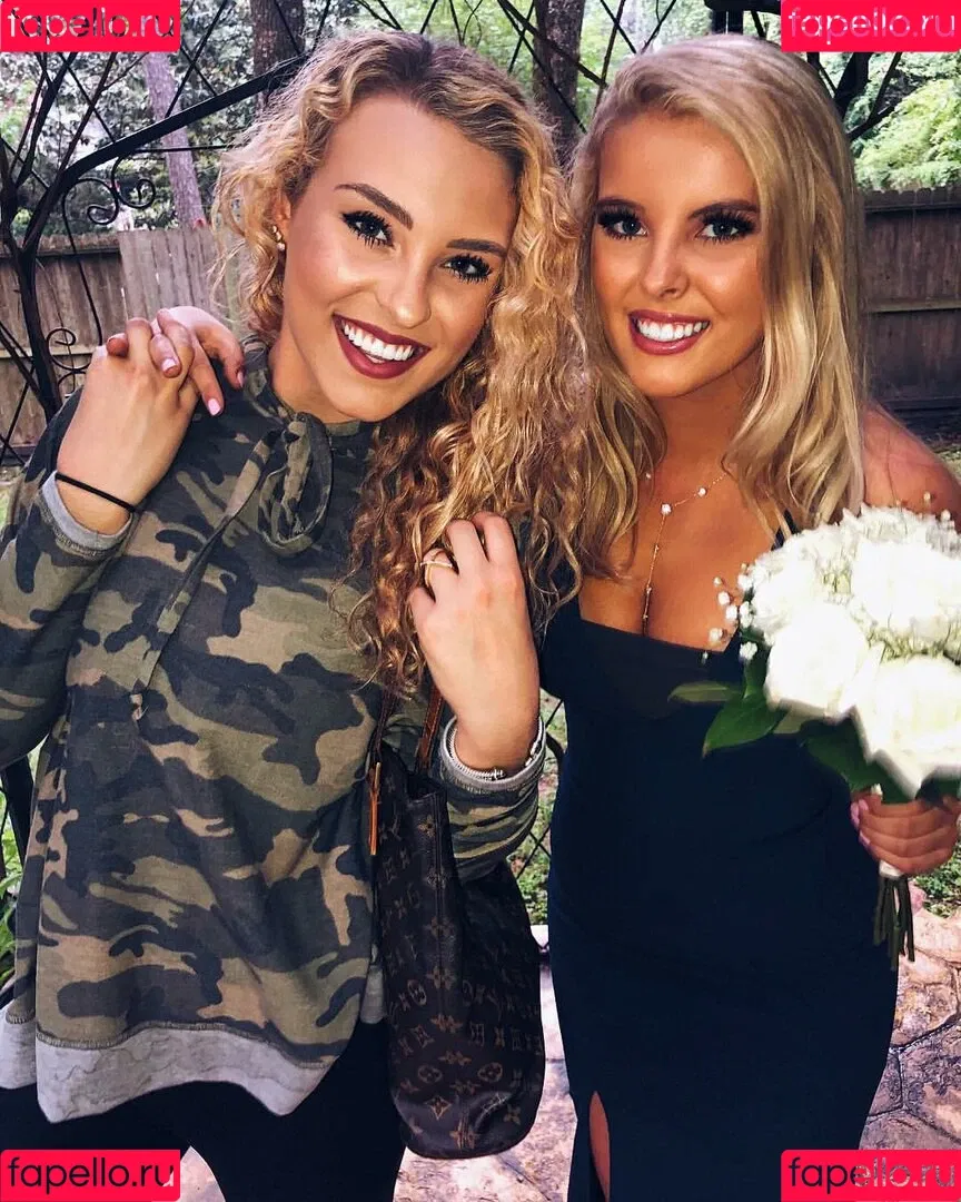 Caroline Wall Onlyfans Photo Gallery 