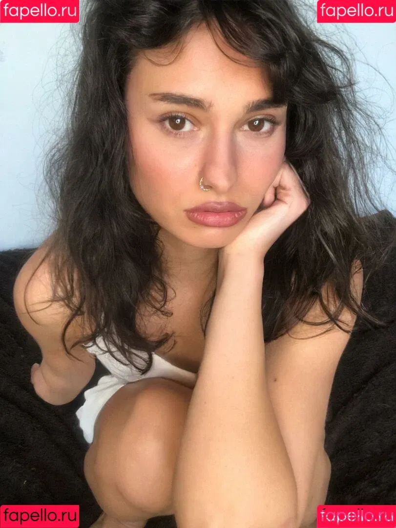 Li-lana Onlyfans Photo Gallery 