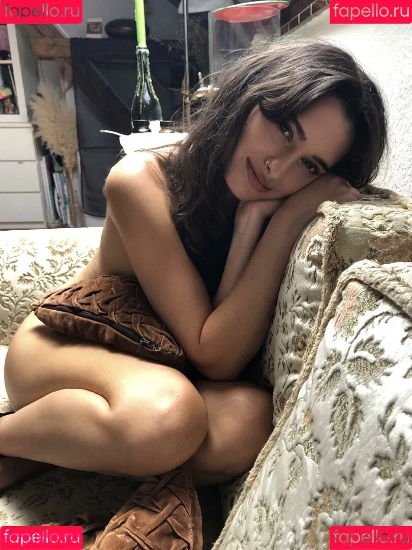 Li-lana Onlyfans Photo Gallery 