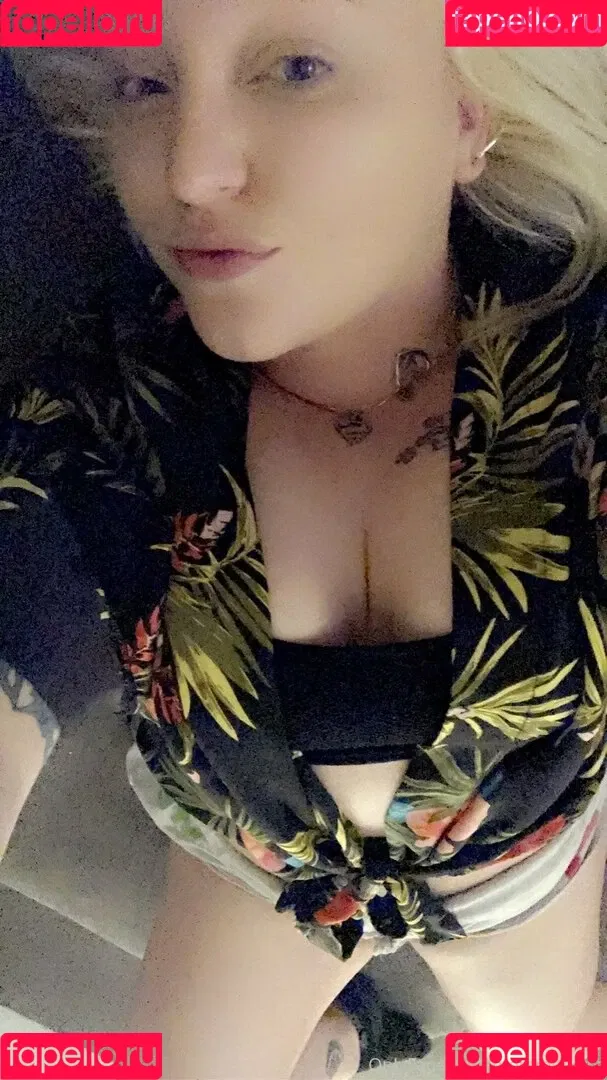 mommithiccc Onlyfans Photo Gallery 