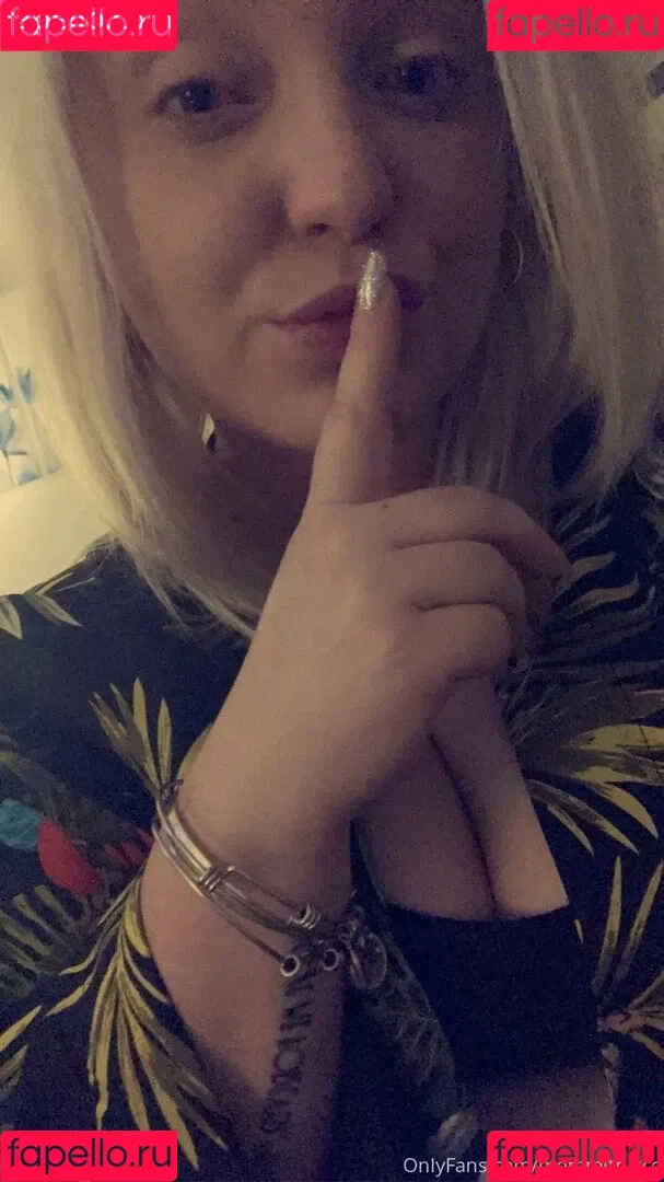 mommithiccc Onlyfans Photo Gallery 