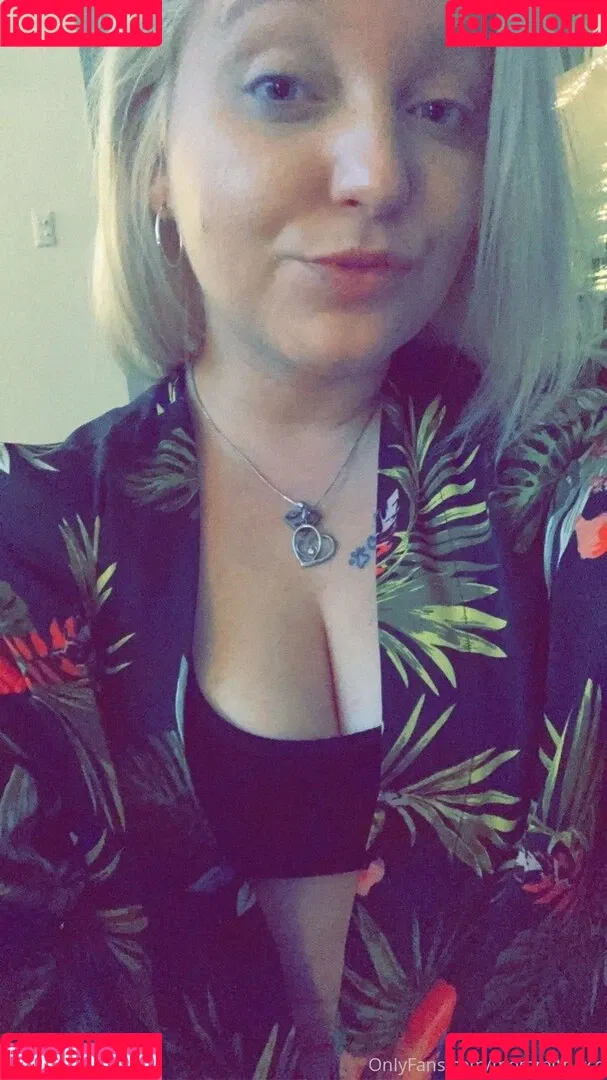 mommithiccc Onlyfans Photo Gallery 