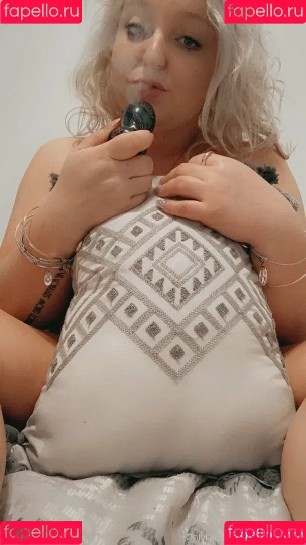 mommithiccc Onlyfans Photo Gallery 