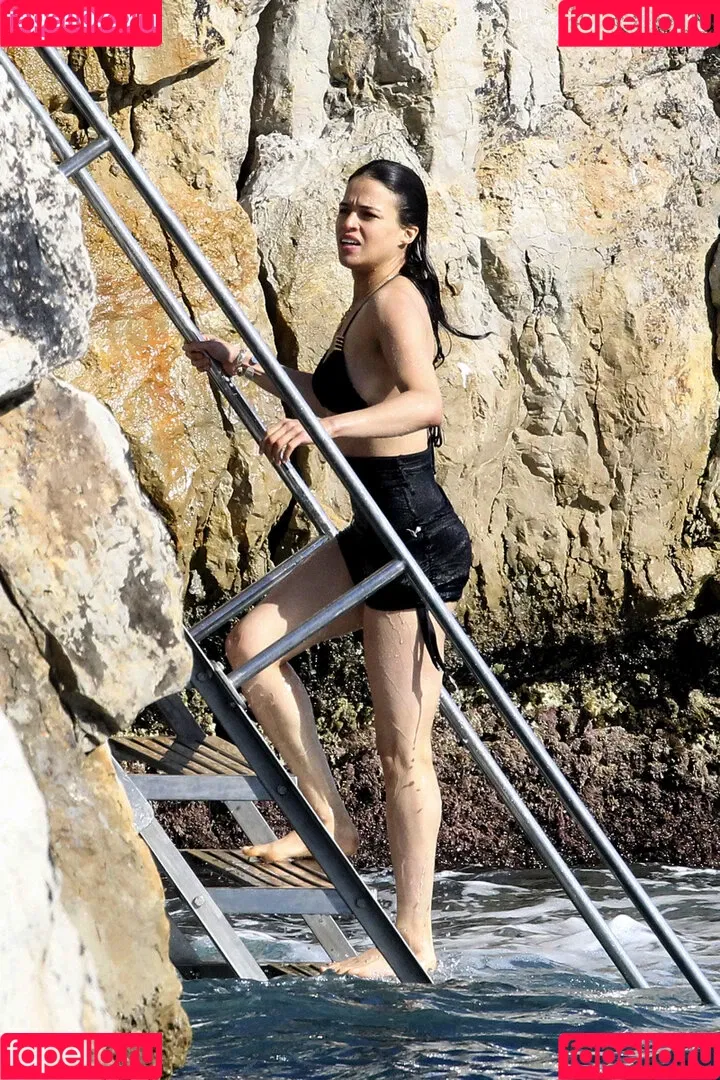 Michelle Rodriguez Onlyfans Photo Gallery 