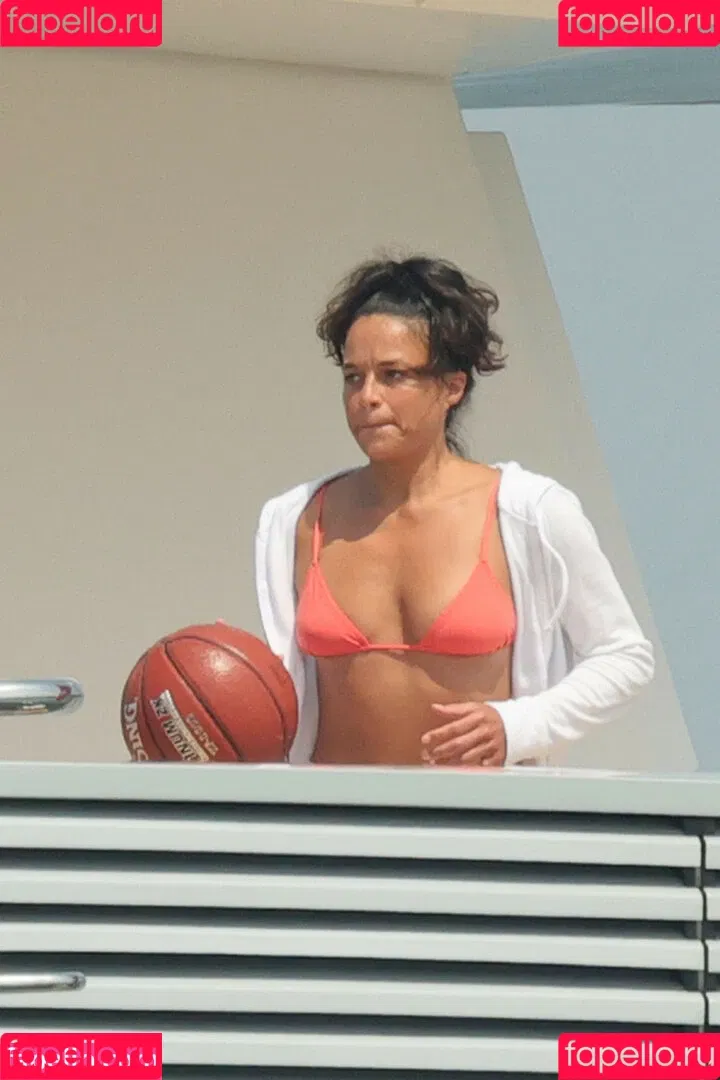 Michelle Rodriguez Onlyfans Photo Gallery 