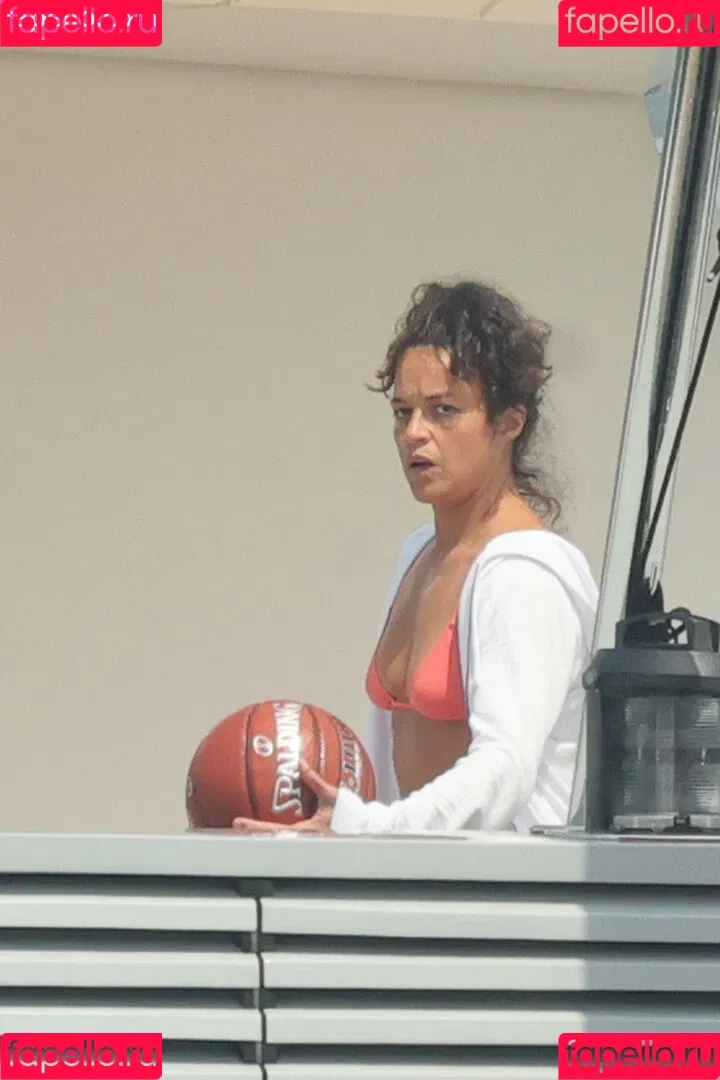 Michelle Rodriguez Onlyfans Photo Gallery 
