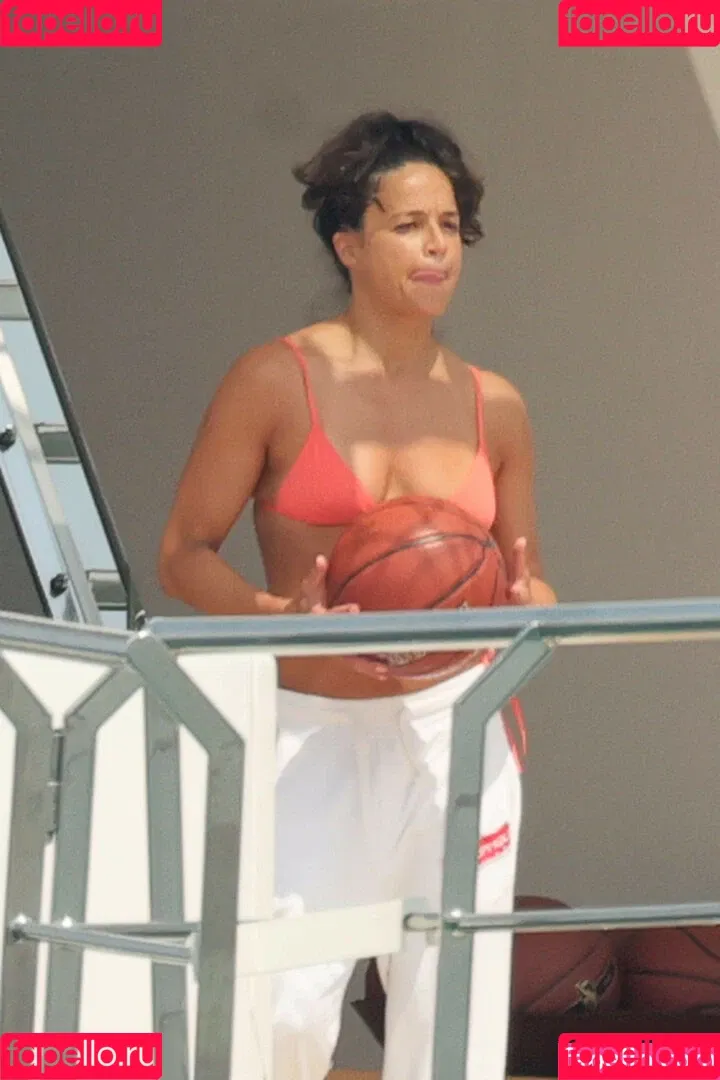 Michelle Rodriguez Onlyfans Photo Gallery 