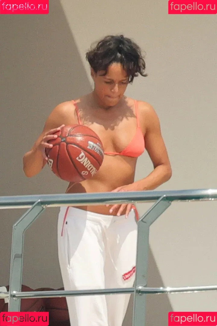 Michelle Rodriguez Onlyfans Photo Gallery 