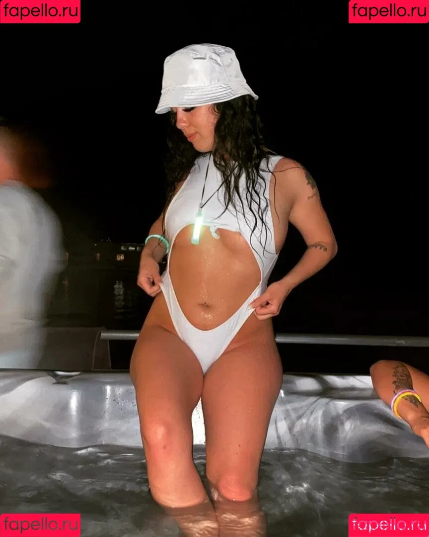 Shelby Dias Onlyfans Photo Gallery 