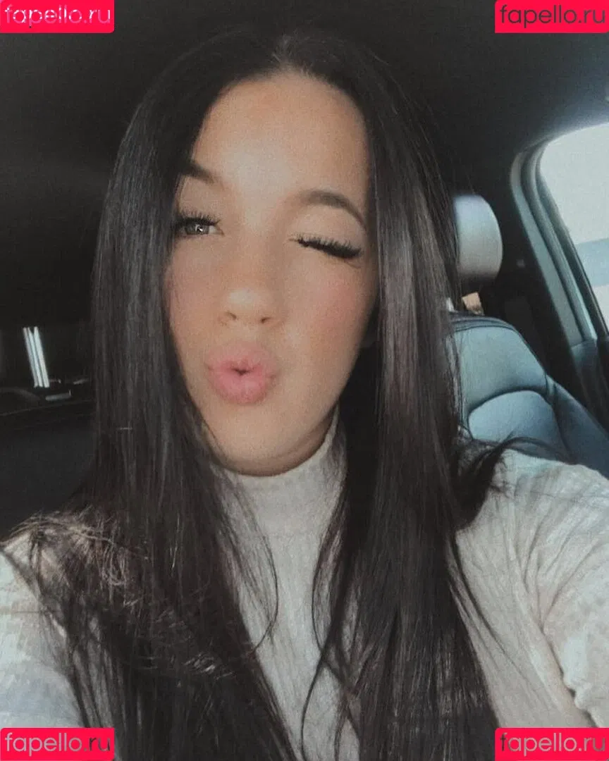 Shelby Dias Onlyfans Photo Gallery 