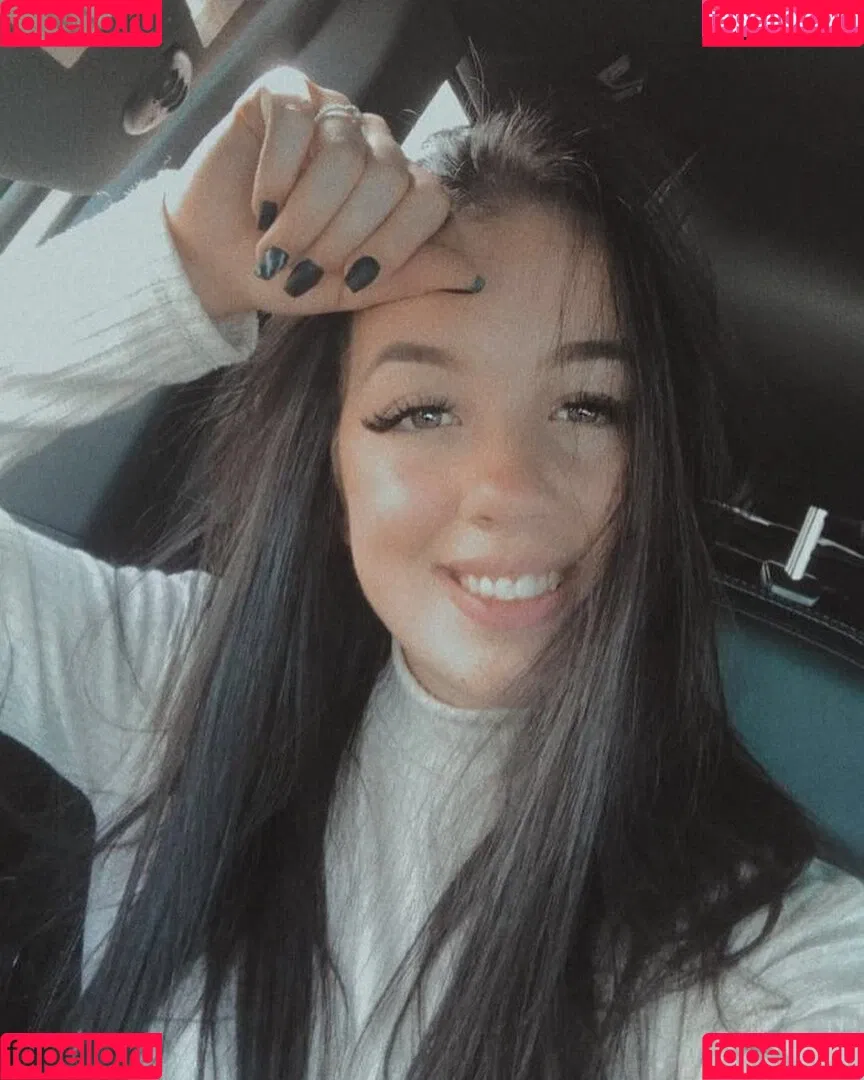 Shelby Dias Onlyfans Photo Gallery 