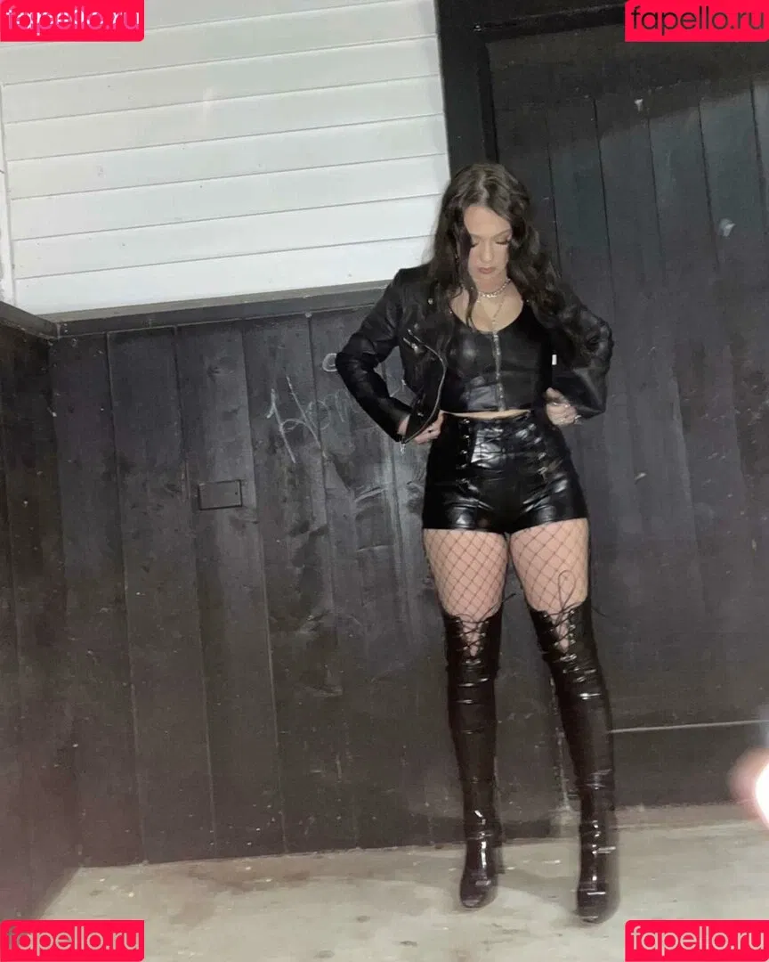 Shelby Dias Onlyfans Photo Gallery 