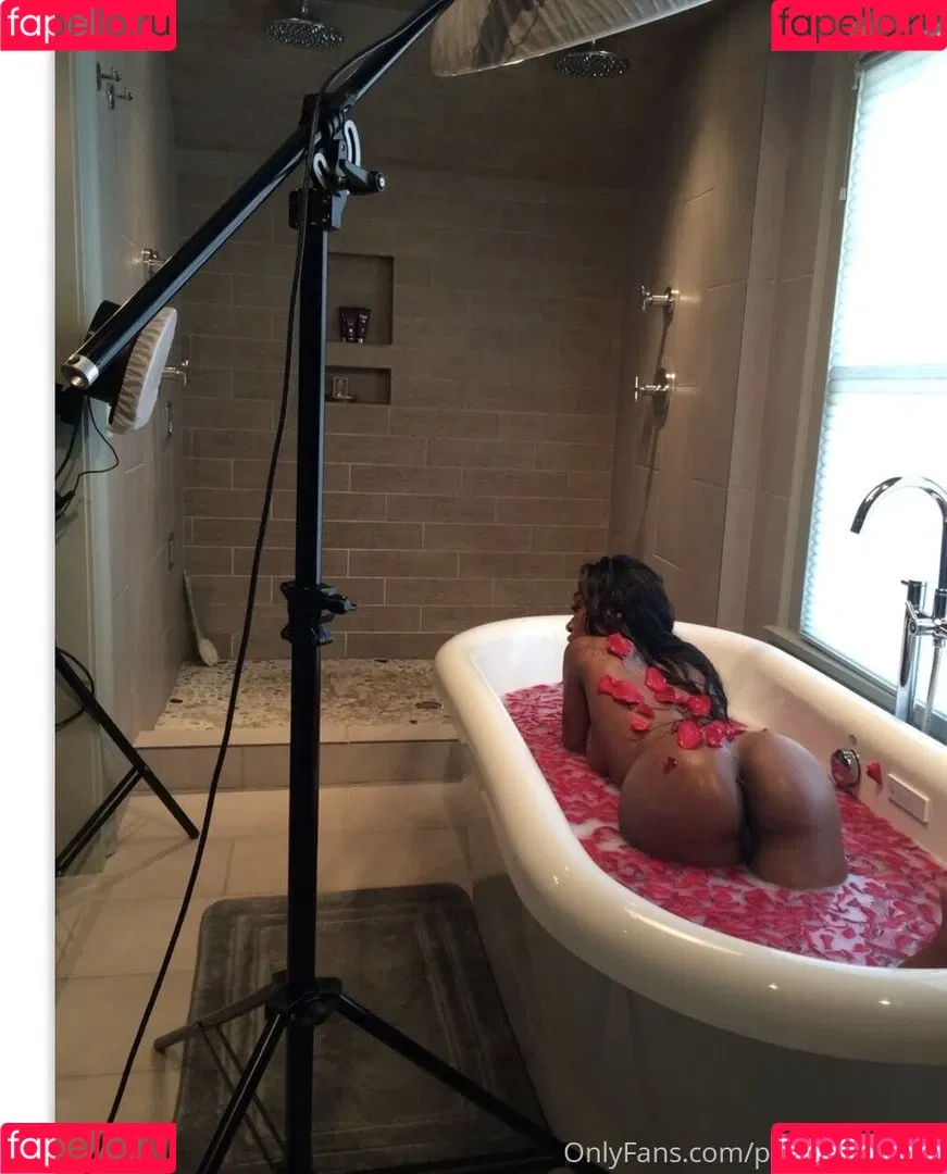 Duchess Diorr Onlyfans Photo Gallery 