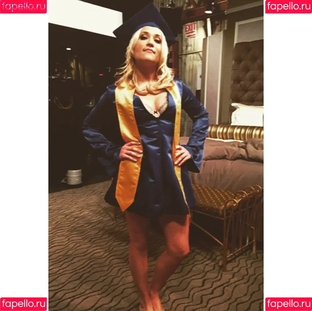 Emily Osment Onlyfans Photo Gallery 