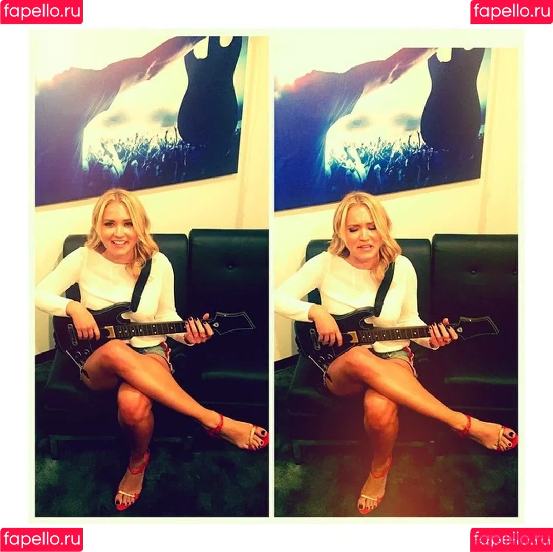 Emily Osment Onlyfans Photo Gallery 