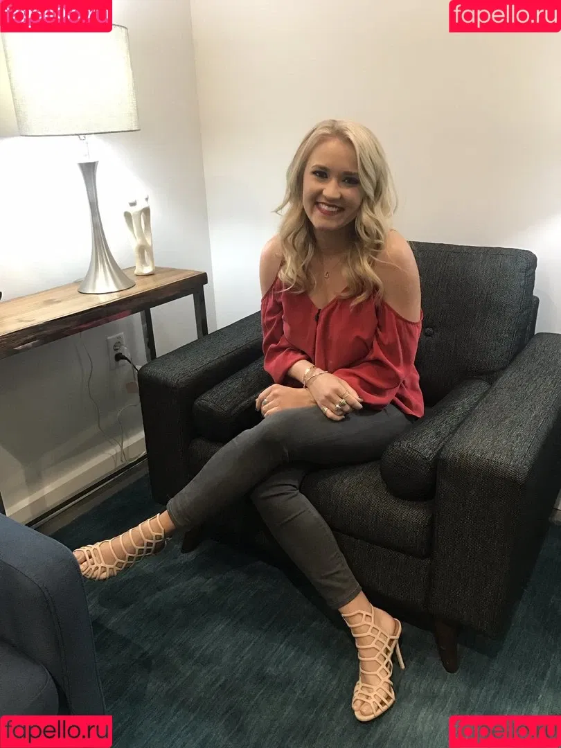 Emily Osment Onlyfans Photo Gallery 