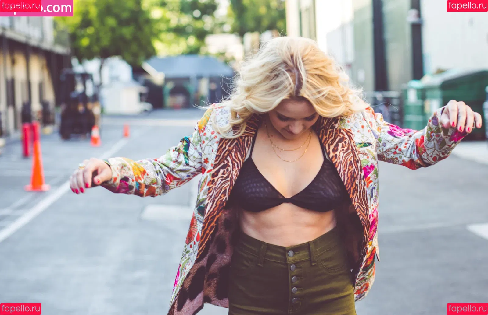 Emily Osment Onlyfans Photo Gallery 