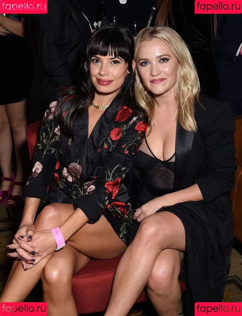 Emily Osment Onlyfans Photo Gallery 