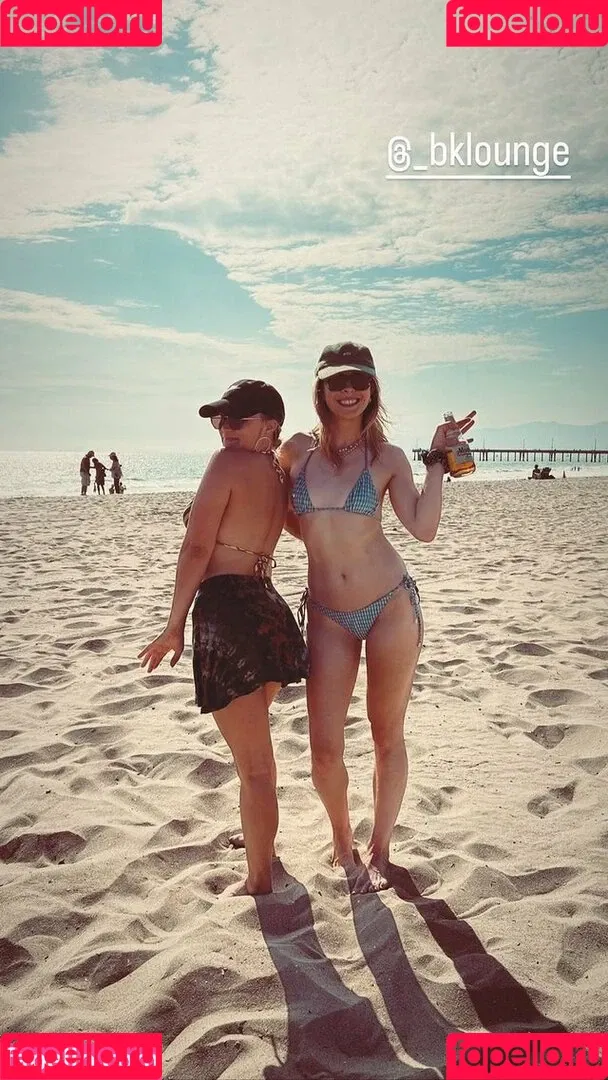 Emily Osment Onlyfans Photo Gallery 
