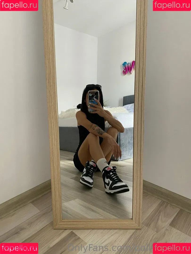 polly_smalls Onlyfans Photo Gallery 