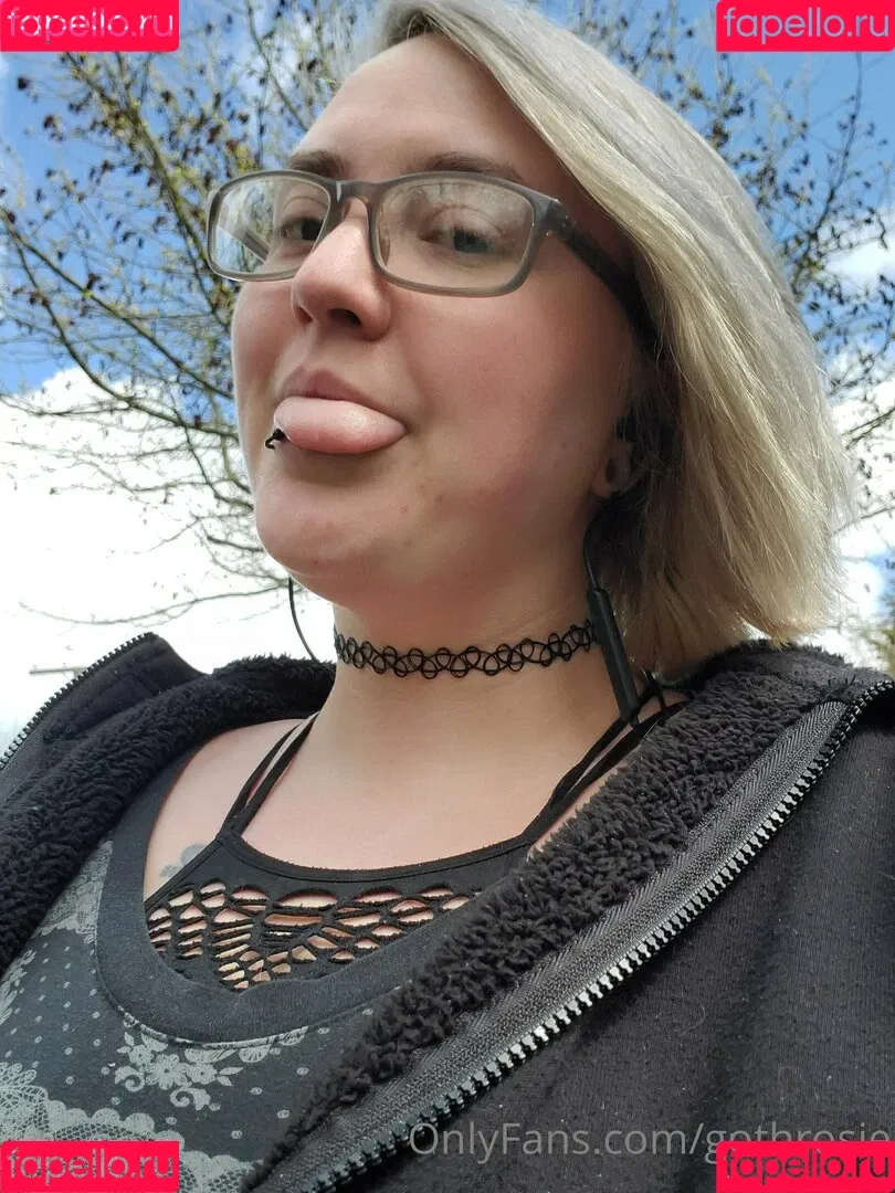 gothrosie Onlyfans Photo Gallery 