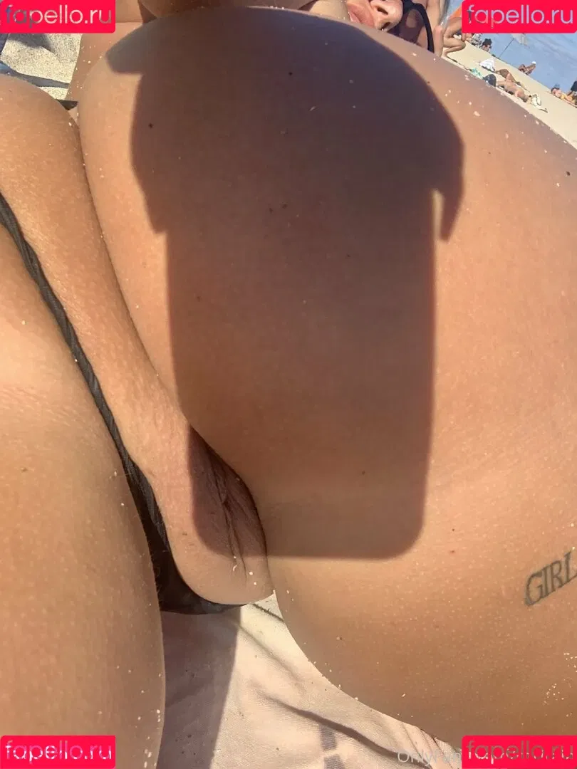 Rorirain Onlyfans Photo Gallery 