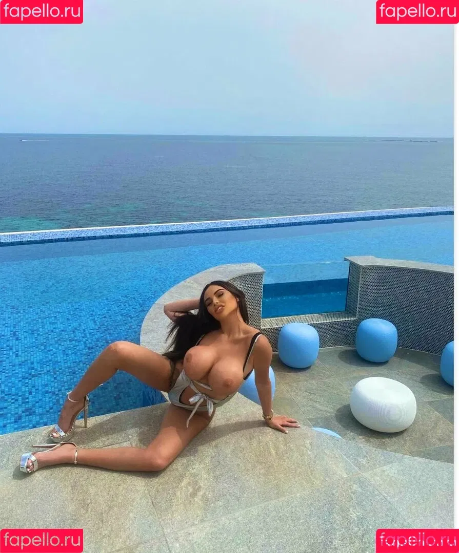 Paris Milan Onlyfans Photo Gallery 