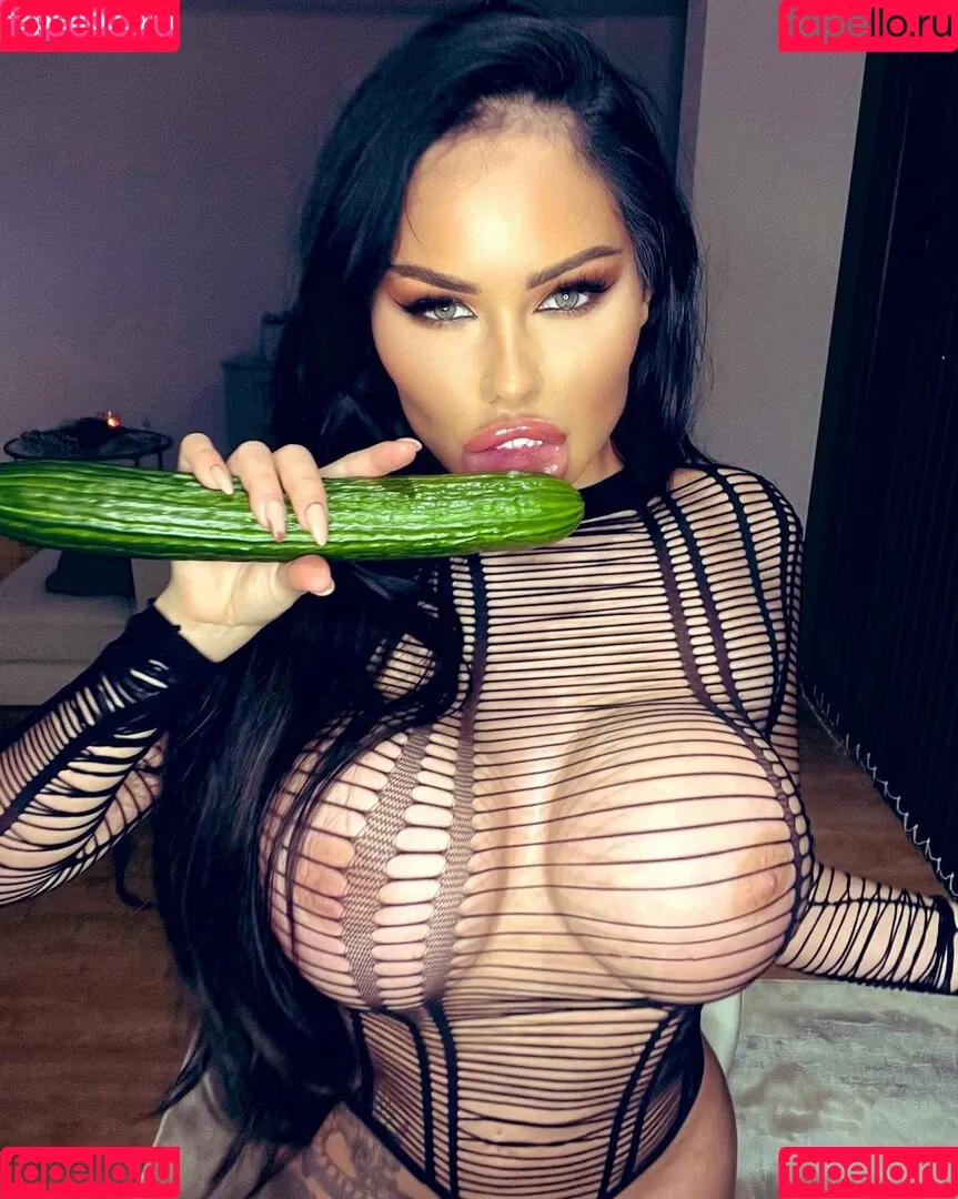 Paris Milan Onlyfans Photo Gallery 