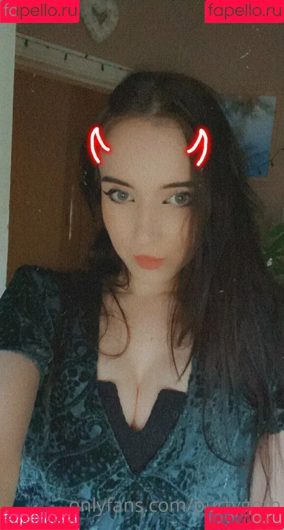 Purtygoth Onlyfans Photo Gallery 