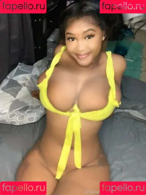 Nizhonirenee Onlyfans Photo Gallery 