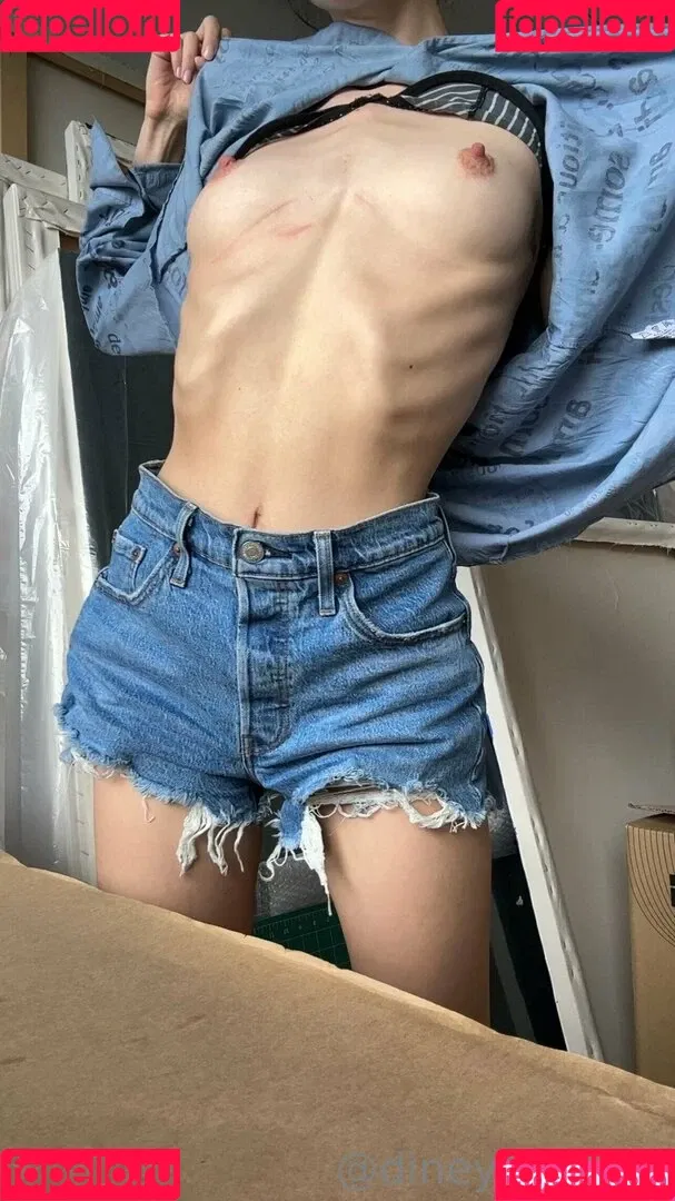 dineydoeslife Onlyfans Photo Gallery 