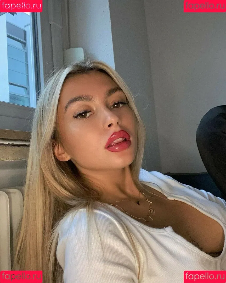 Linabmn Onlyfans Photo Gallery 
