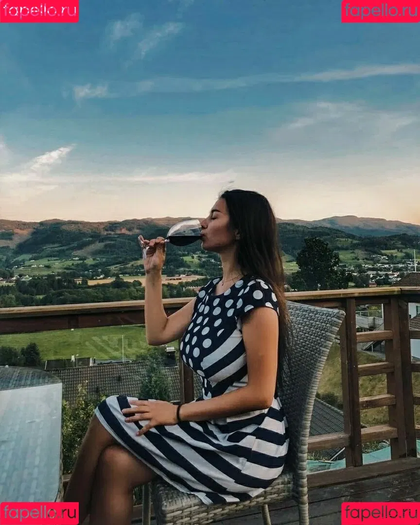 Giulia Daqna Onlyfans Photo Gallery 
