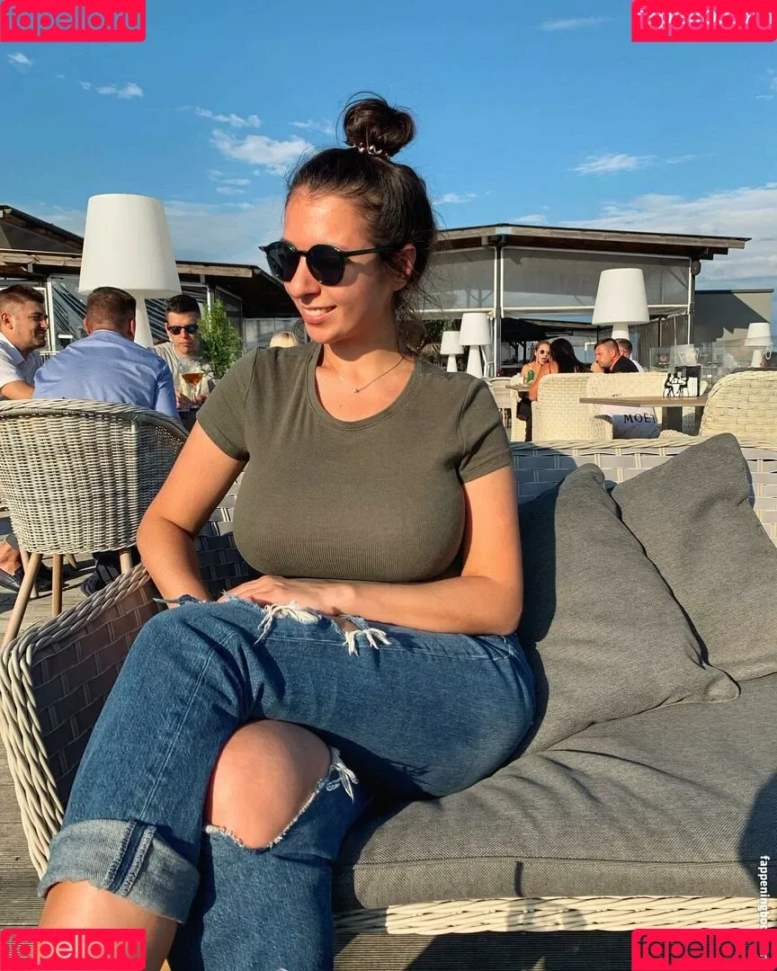 Giulia Daqna Onlyfans Photo Gallery 