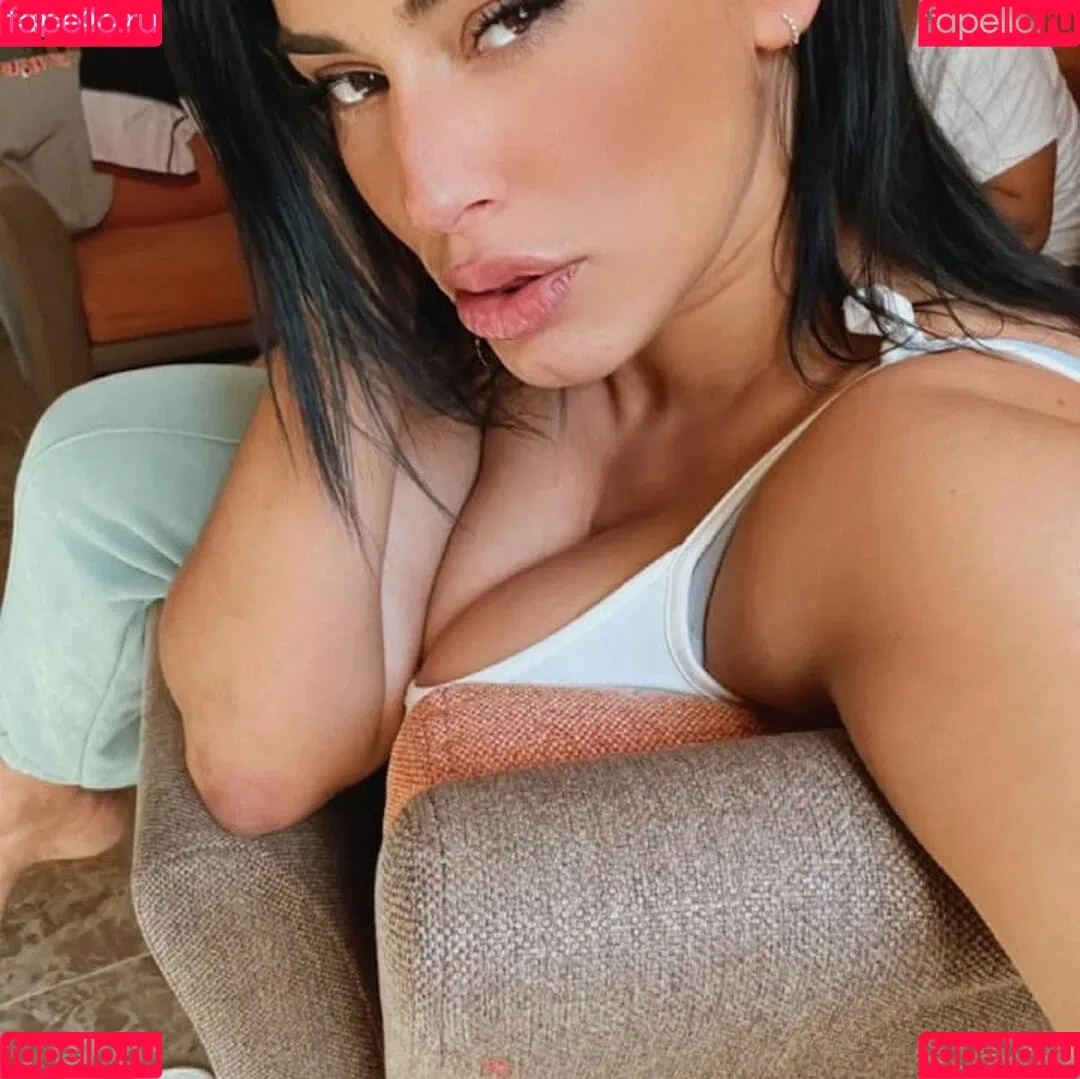 Giulia Daqna Onlyfans Photo Gallery 