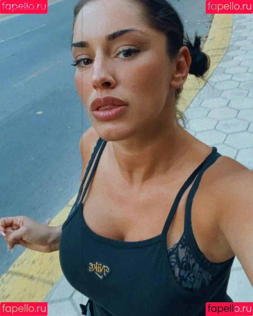 Giulia Daqna Onlyfans Photo Gallery 