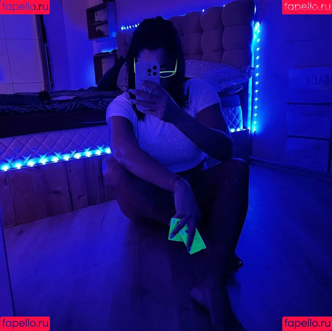 Giulia Daqna Onlyfans Photo Gallery 