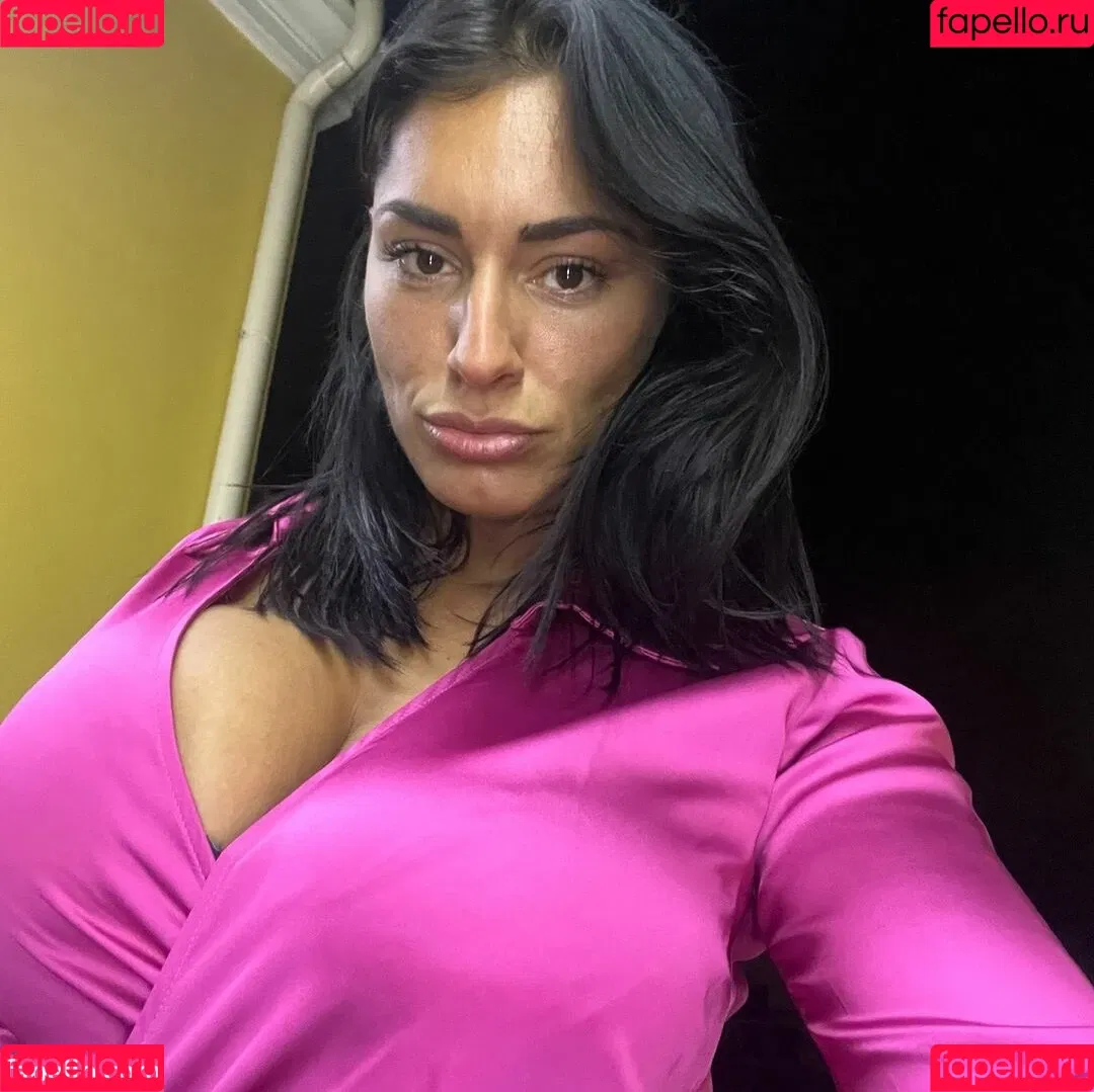 Giulia Daqna Onlyfans Photo Gallery 