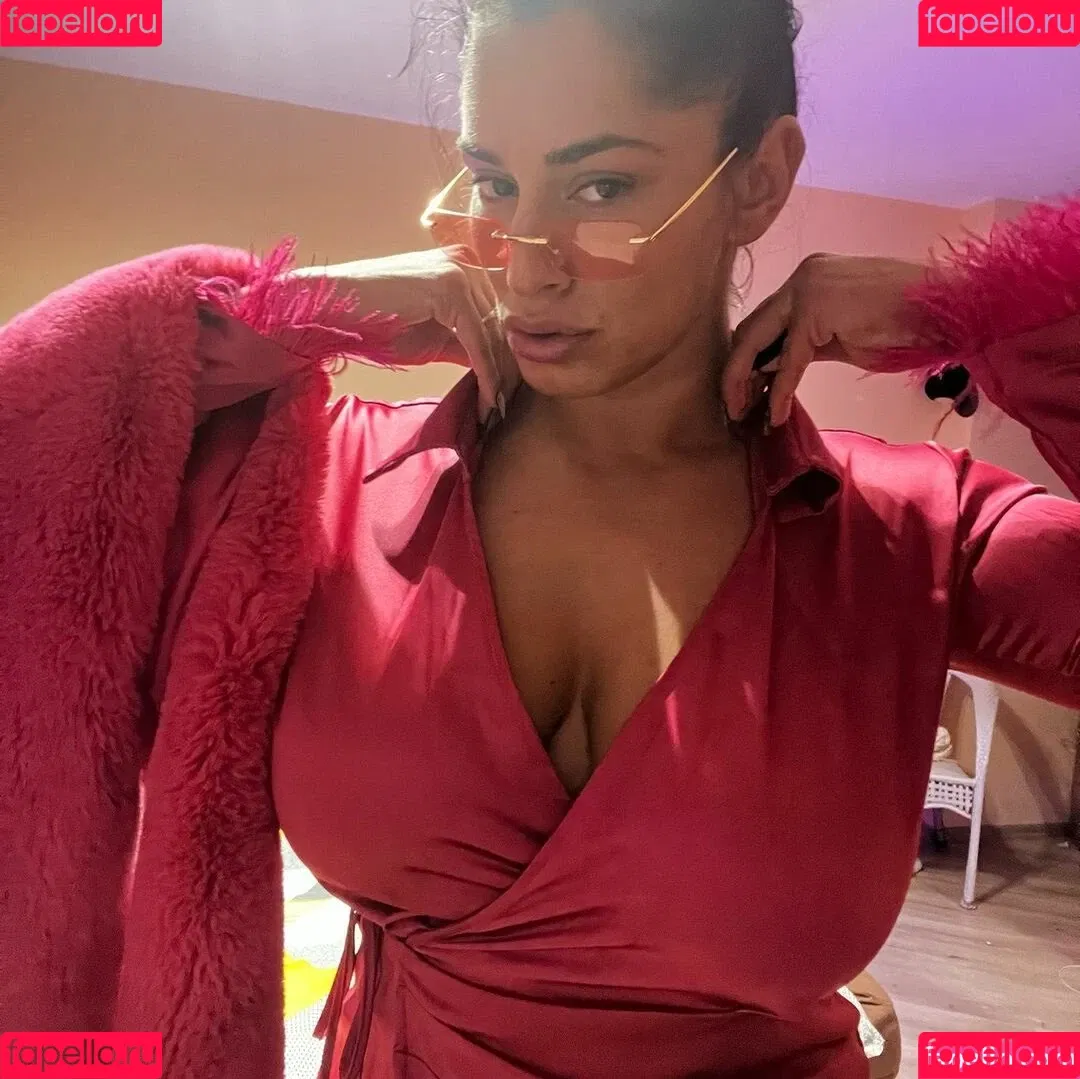 Giulia Daqna Onlyfans Photo Gallery 