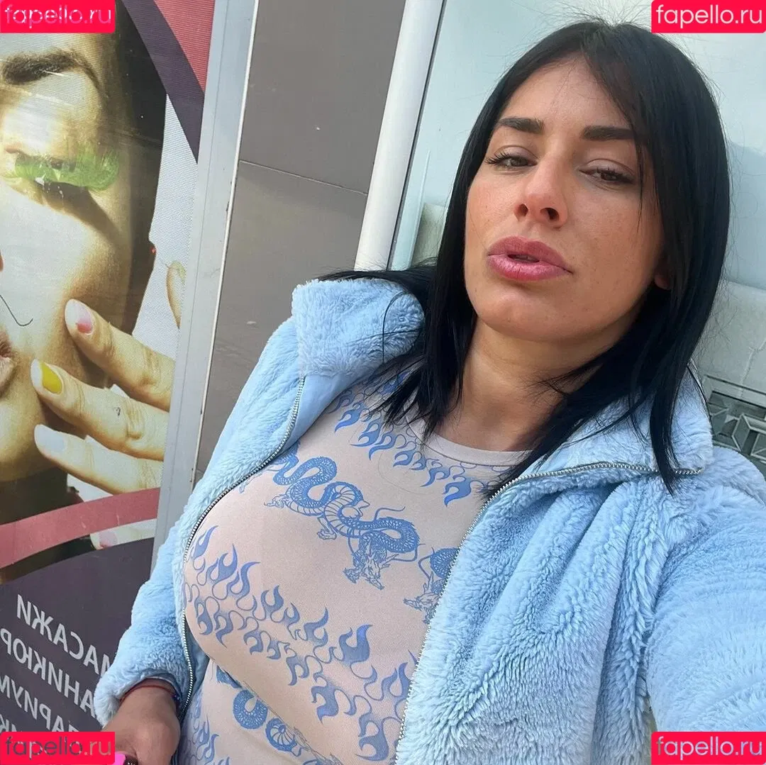 Giulia Daqna Onlyfans Photo Gallery 
