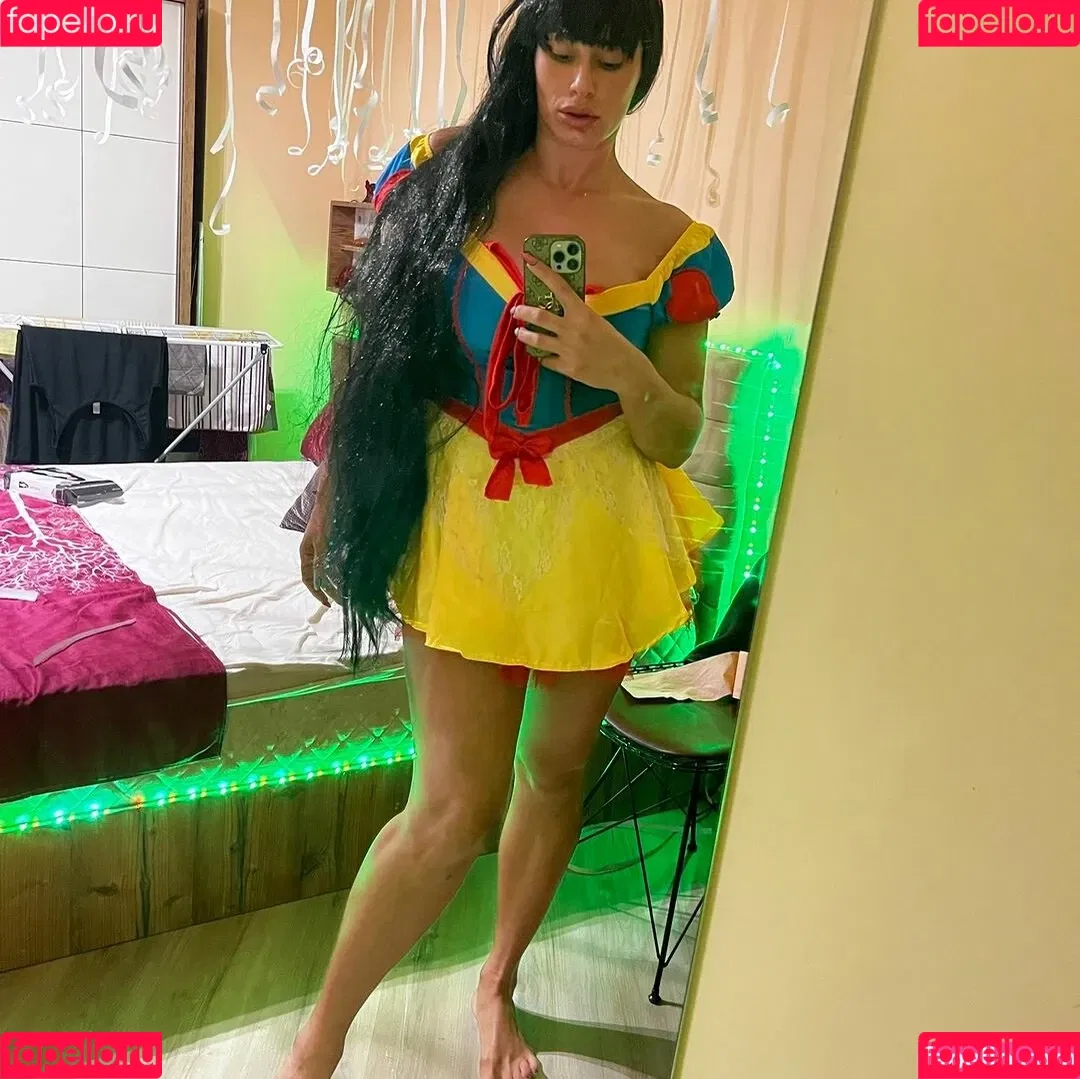 Giulia Daqna Onlyfans Photo Gallery 
