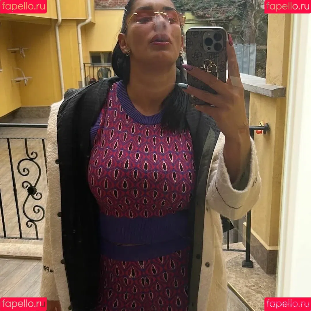 Giulia Daqna Onlyfans Photo Gallery 