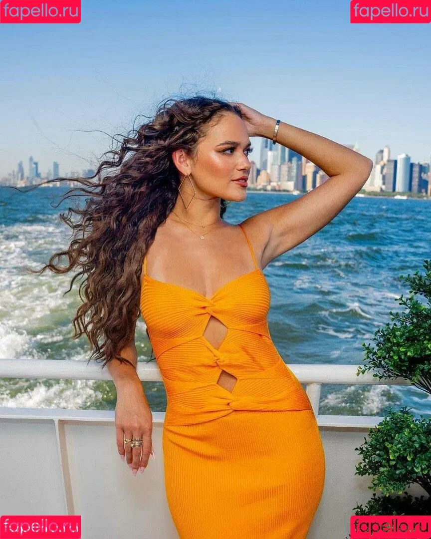 Madison Pettis Onlyfans Photo Gallery 