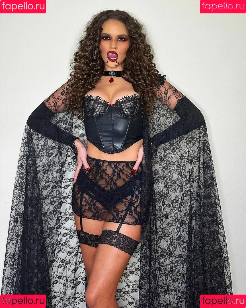 Madison Pettis Onlyfans Photo Gallery 