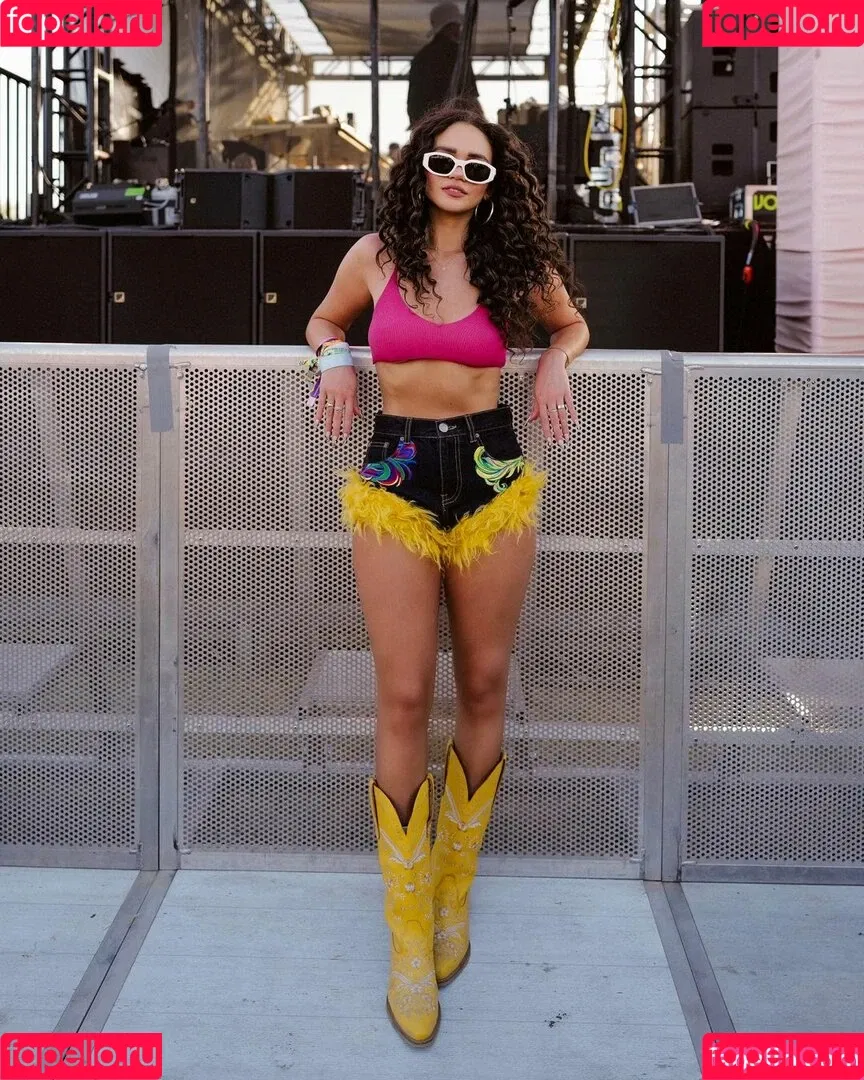 Madison Pettis Onlyfans Photo Gallery 