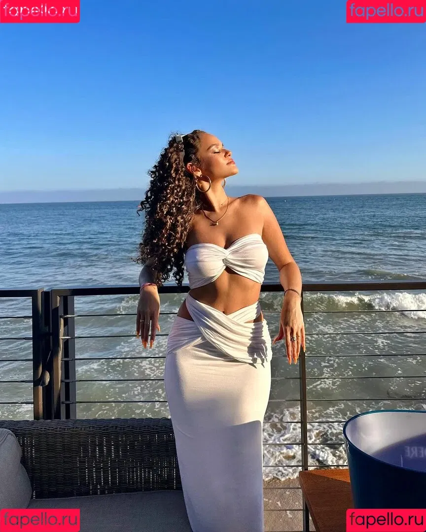 Madison Pettis Onlyfans Photo Gallery 